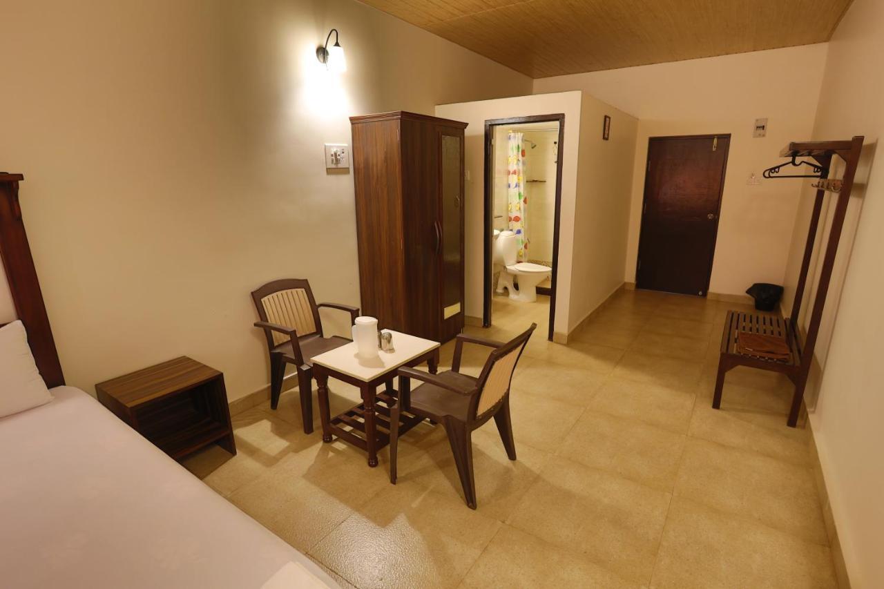 Hotel Orfil Calangute Exterior photo